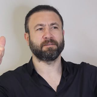 Samsun Saç Ekimi İle Yeni Bir Başlangıç, Daha Genç Bir Görünüm! 🌟

🔥Saç dökülmesinin psikolojik et