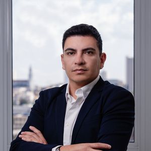 Dr. Ricardo Bello