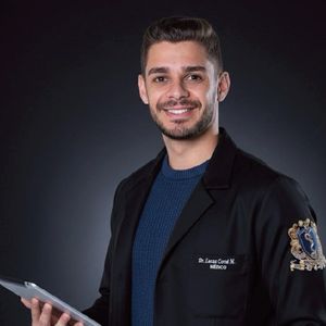 Dr. Lucas Corsi