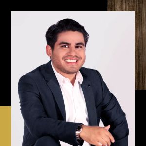 Dr. Ian Gallardo