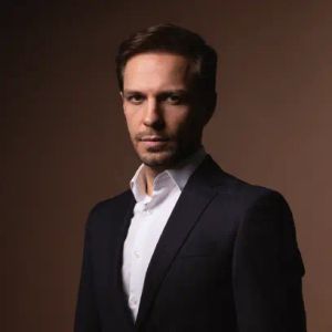 Dr. Leandro Lucena