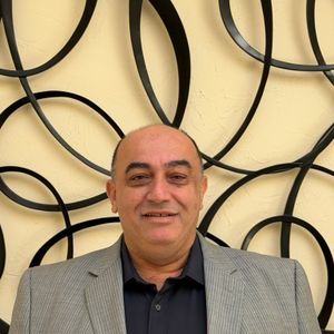 Dr. Roger Horioglu