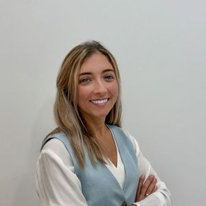 Dr. Esther Rojas
