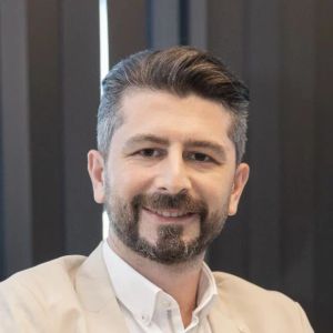 Dr. Kaan Pekiner