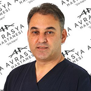 Op. Dr. Сердар Курт