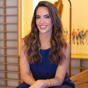 Dr. Adriana Ribeiro Schuchowsky
