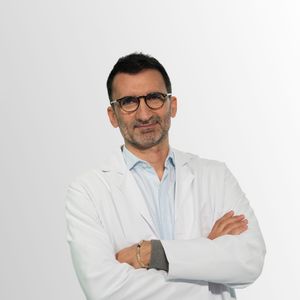 Dr. Carlos Caballero Parejo