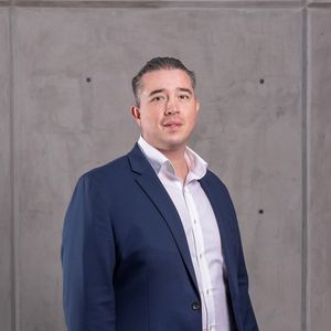 Dr. Jonathan Villanueva