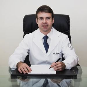 Dr. Felipe Rezende