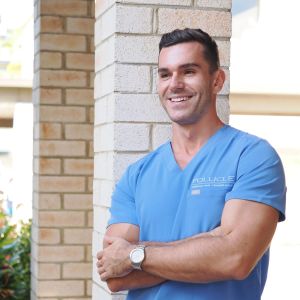 Dr. Hamish Barratt