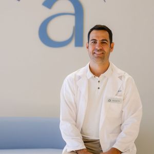 Dr. Carlos Lozano Zafra