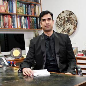 Dr. Manoj Agarwala
