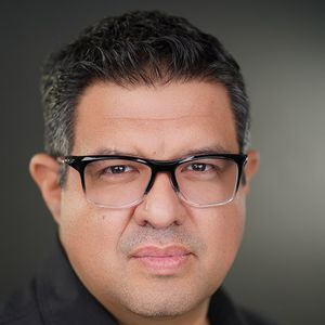 Dr. Adam Gomez