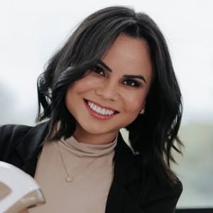 Dra. Janiele Vidal