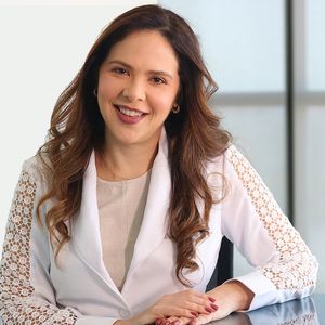 Marcella Araújo