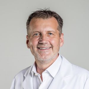 Dr. Sascha Dunst