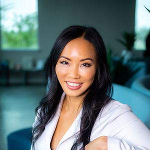 Dr. Jeannine Hoang