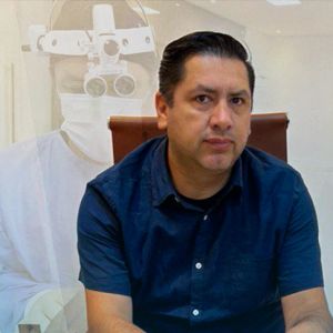 Dr. Javier Ivan