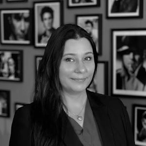 Dr. Stefanie van der Vinne