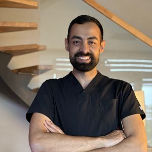 Dr. Mustafa Esen