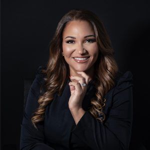 Dr. Angélica Bouret