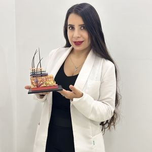Dr. Daranee Peña