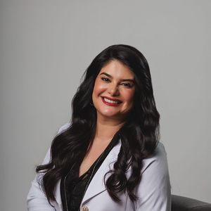 Dr. Samara Muniz