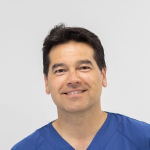 Dr. Mark van Bracht
