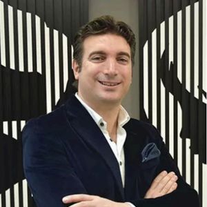 Dr. Enis Bicerer