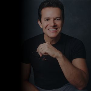 Dr. Daniel Dourado