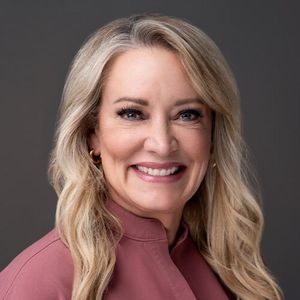 Dr. Lisa Learn