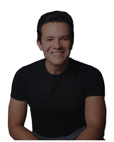 Dr. Daniel Dourado