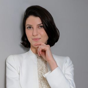 Paula Casteletti