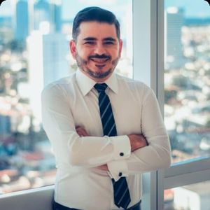 Dr. Victor Romero
