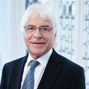 Glenn Lyons