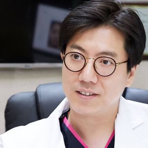 Dr. Moon Hyoung Jin 문형 진