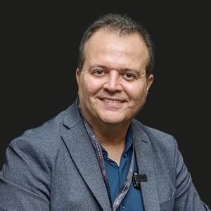 Dr. Fernando Mattioli