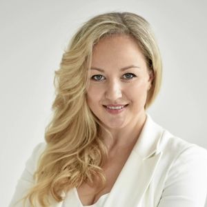 Dr. Maria Matina