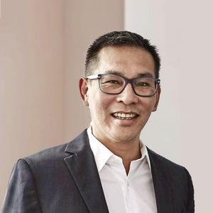 Dr. Vincent Yeow