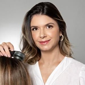 Dr. Isabella Goulart
