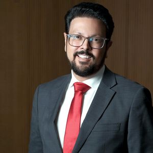 Dr. Adriano Almeida