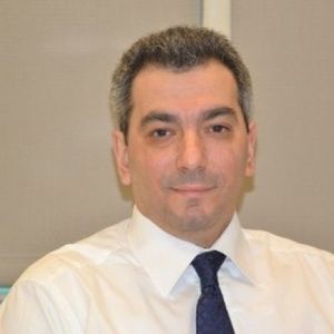 Dr. Cem Zeybek