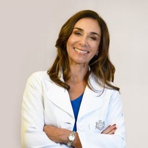 Dr. Alejandra Susacasa