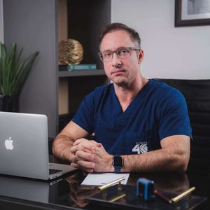 Dr. Gustavo Ribeiro Mauro