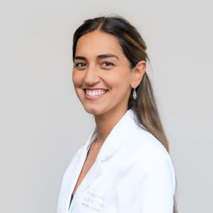 Dr. Sofía Viaux
