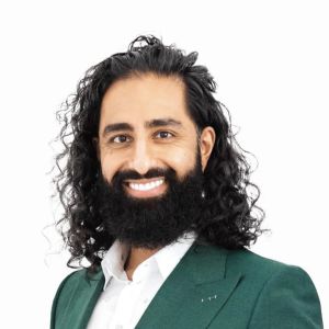 Dr. Ryan Suri