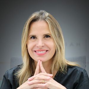 Dr. Belén