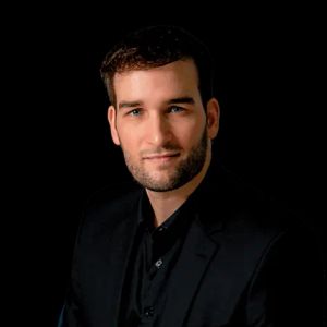 Dr. Fernando Ferrarezi