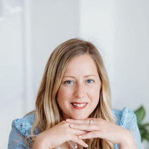 Dr. Amy Vowler