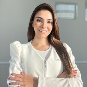 Dr. Yeremmi Cáceres Calderón